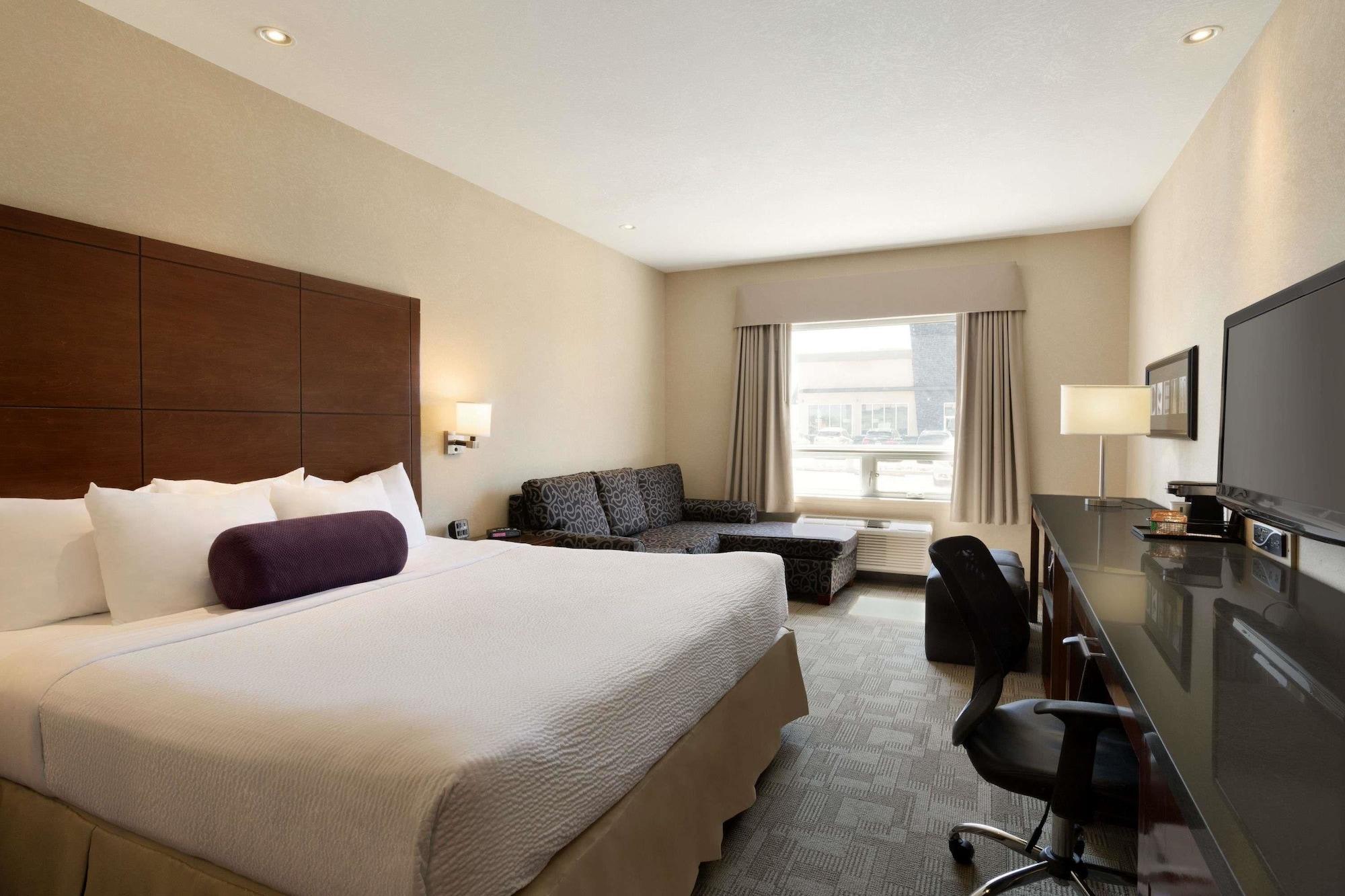 Days Inn By Wyndham Regina Airport West Eksteriør bilde