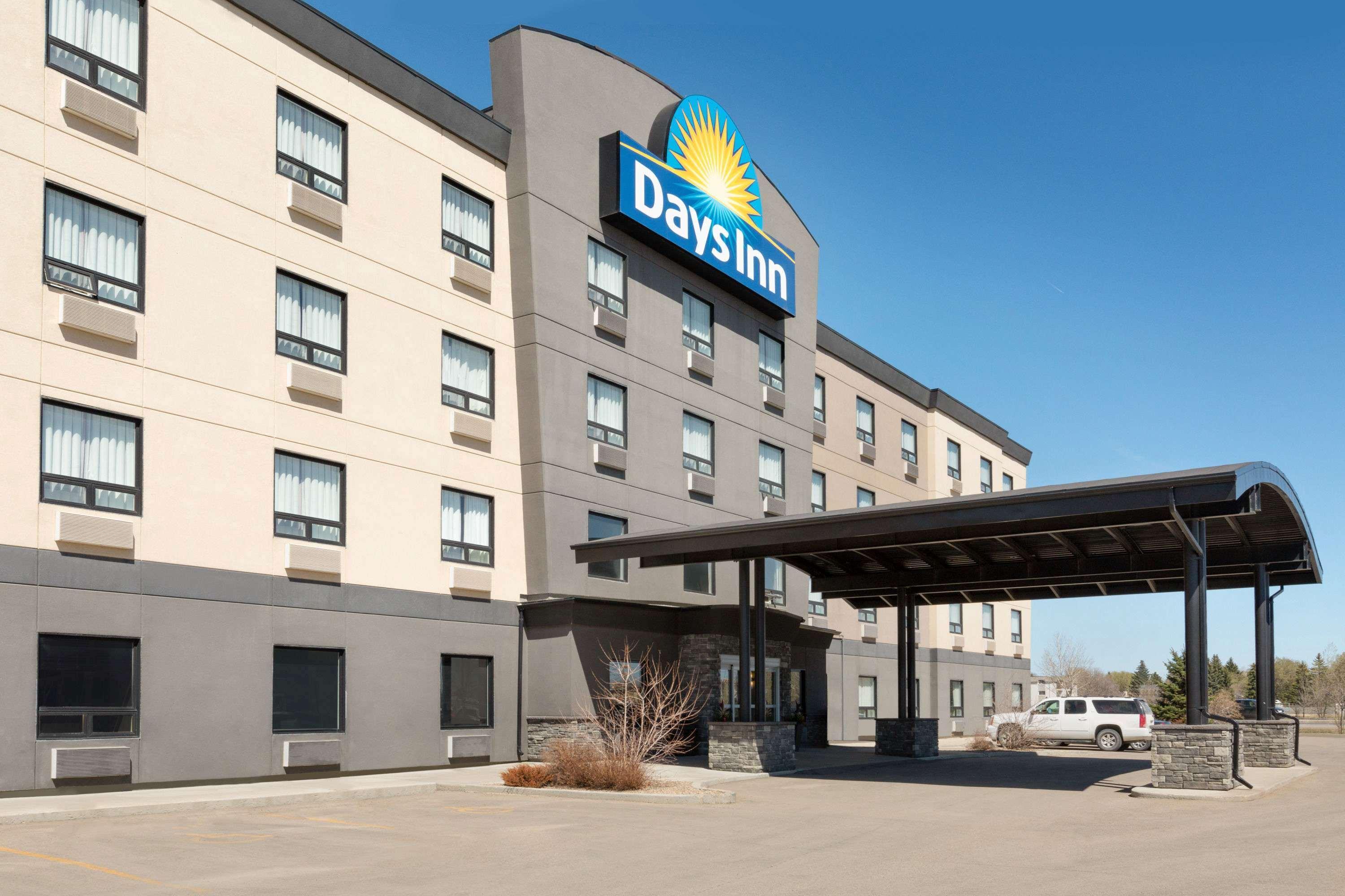 Days Inn By Wyndham Regina Airport West Eksteriør bilde